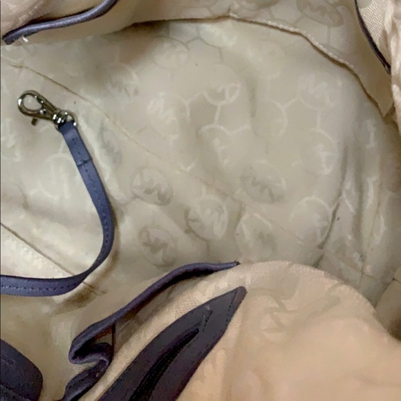 Gorgeous Michael Kors Women's Blue Studded Id Chain Large Hobo bag - Picture 9 of 15